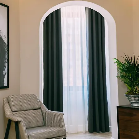 Stela Center Τίρανα