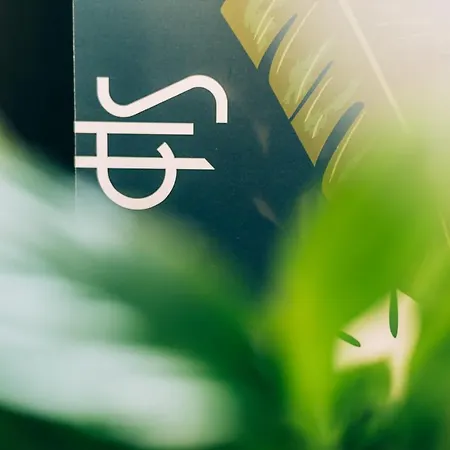 Stela Center Τίρανα