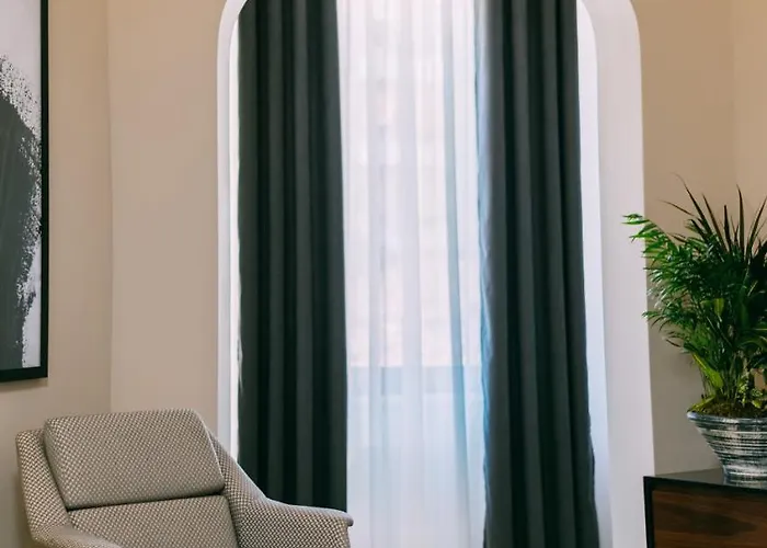 Stela Center טיראנה