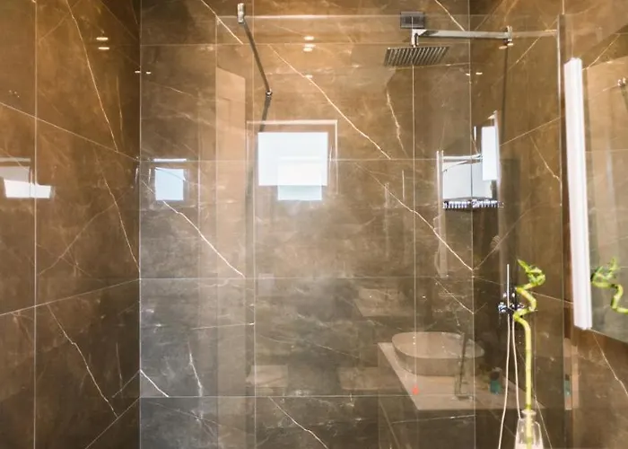 Stela Center טיראנה