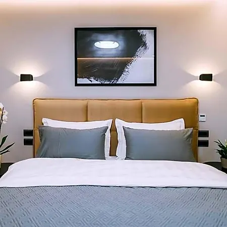 Stela Center 4* טיראנה