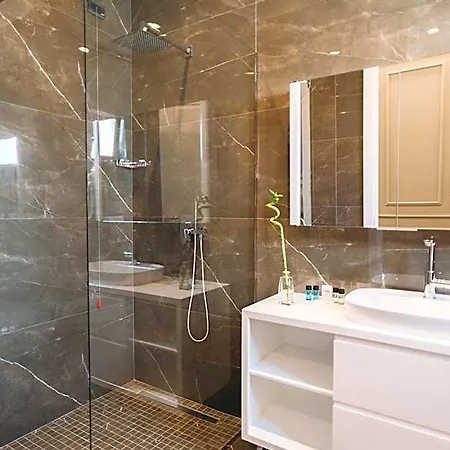 Stela Center מלון 4*
