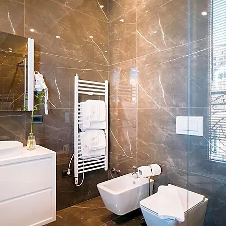 מלון Stela Center 4*