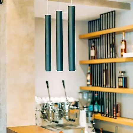 Stela Center 4* טיראנה