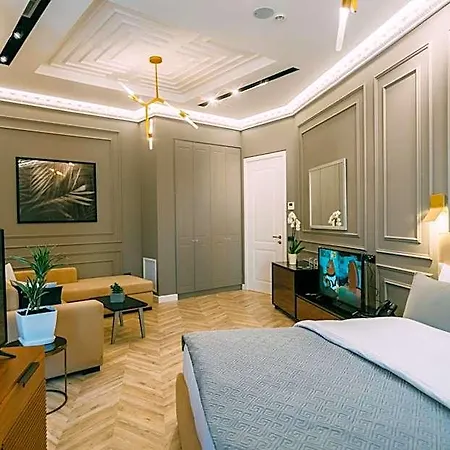 מלון Stela Center 4*