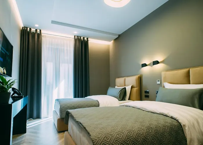 Stela Center 4* Тирана